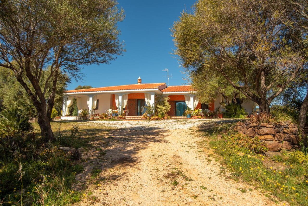 Luna Onifai Exterior photo