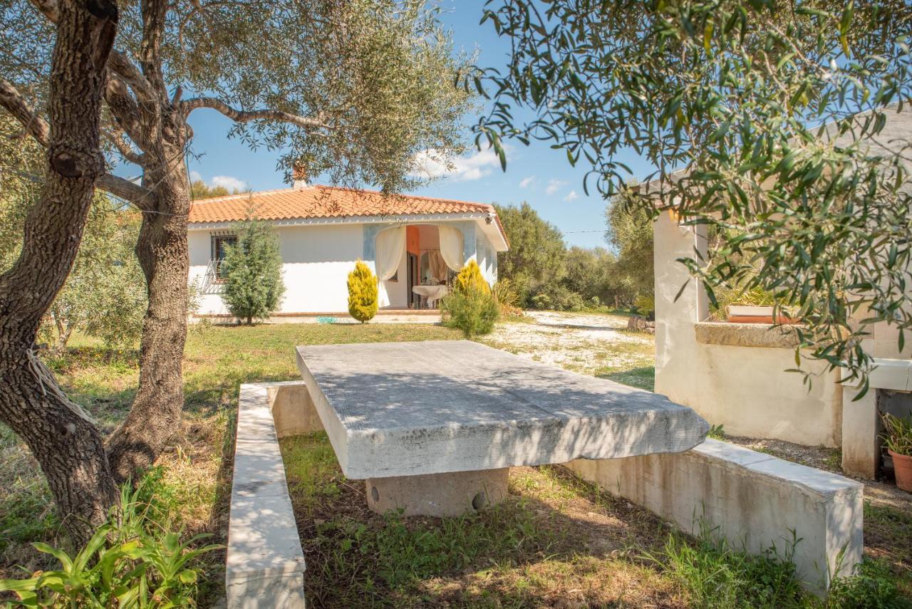 Luna Onifai Exterior photo